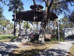 Dunedin, florida marina bandstand01